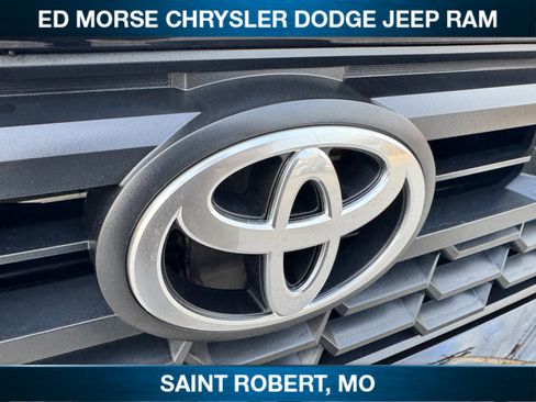 Used 2025 Toyota Tacoma SR5 image 9