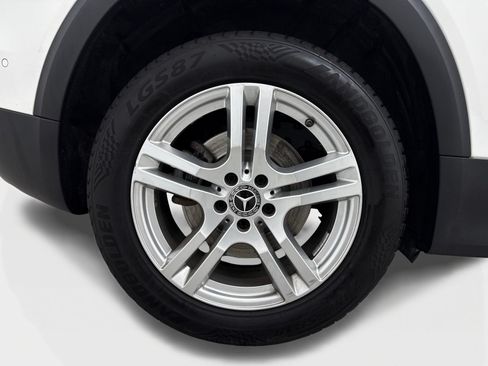 Used 2020 Mercedes-Benz GLB 250 4MATIC w/ Premium Package image 49