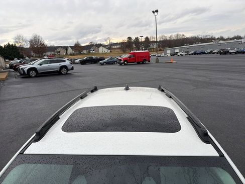 Certified 2024 Subaru Crosstrek 2.5i Limited w/ Crosstrek Mirror Package image 9