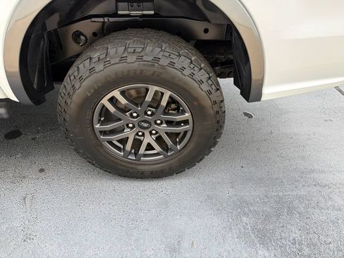 Used 2022 Ford Ranger Lariat w/ Tremor Off-Road Package AWD/4WD image 22