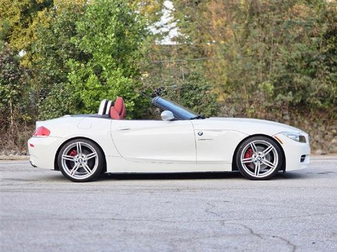 Used 2011 BMW Z4 sDrive35is image 13