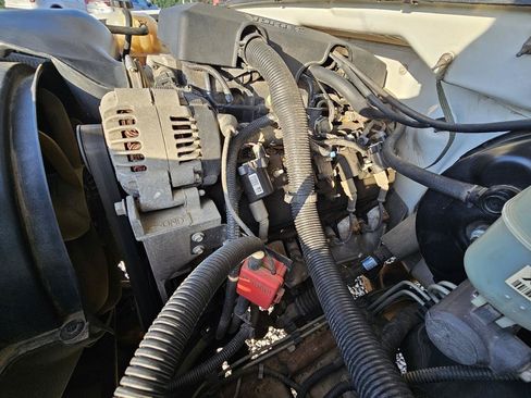 Used 2000 Chevrolet Silverado 1500 LS RWD image 50