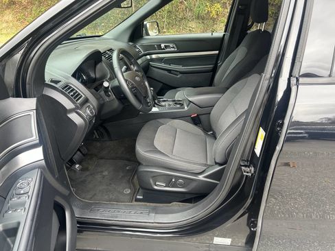 Used 2018 Ford Explorer XLT w/ Equipment Group 201A image 26