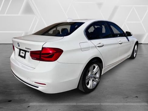Used 2018 BMW 330i Sedan RWD image 9