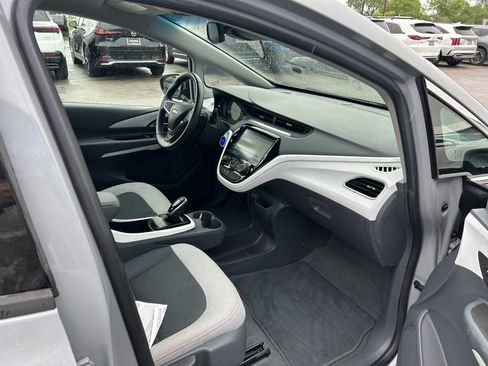 Used 2021 Chevrolet Bolt LT FWD image 13