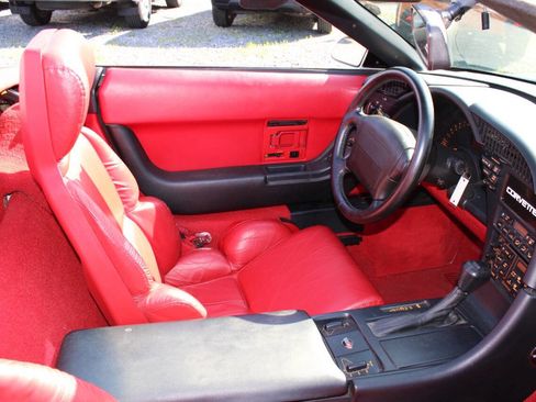 Used 1992 Chevrolet Corvette Convertible RWD image 19