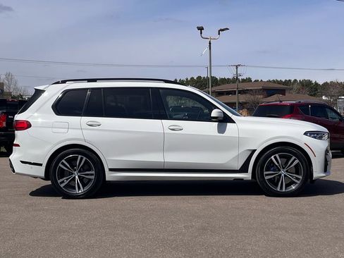 Used 2020 BMW X7 M50i image 9