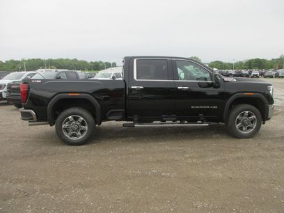 New 2026 GMC Sierra 2500 SLT w/ SLT Premium Package