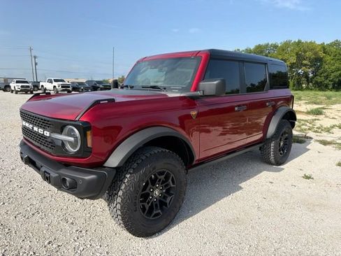 New 2026 Ford Bronco Badlands AWD/4WD image 1