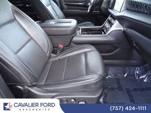 Used 2022 GMC Yukon XL Denali AWD/4WD image 18