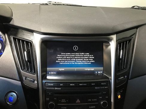 Used 2014 Hyundai Sonata SE w/ Premium Package 04 image 28