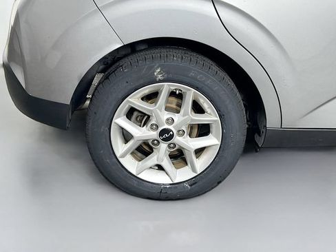 Used 2024 Kia Soul LX w/ Option Group 015 FWD image 32