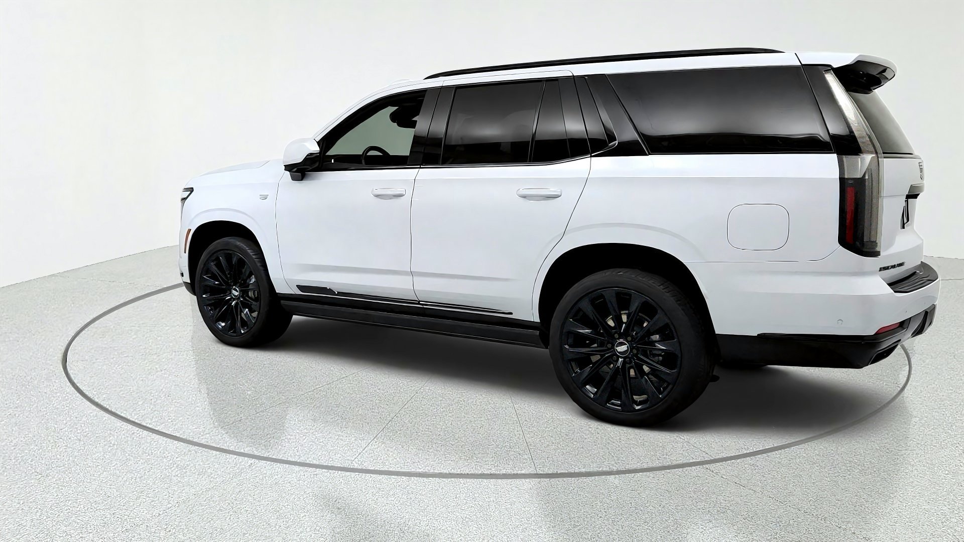 Certified 2026 Cadillac Escalade Platinum Sport w/ LPO, ONYX Package AWD/4WD image 3