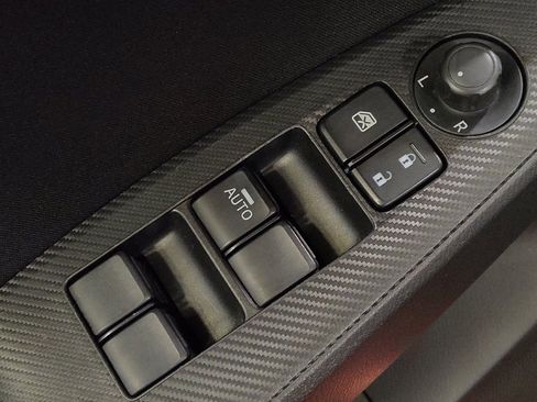 Used 2014 MAZDA MAZDA3 i Touring image 27