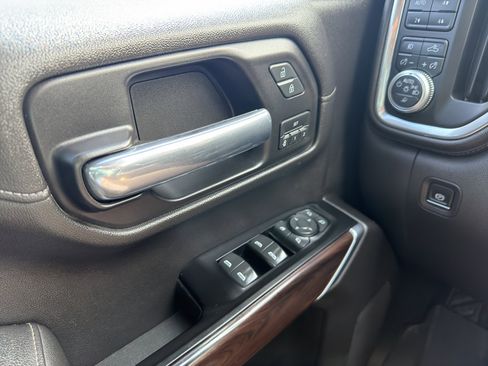 Used 2019 GMC Sierra 1500 SLT w/ SLT Premium Package AWD/4WD image 7