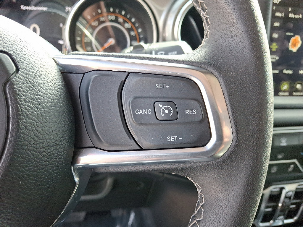 Used 2023 Jeep Wrangler Unlimited Sahara AWD/4WD image 22