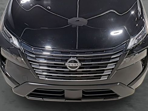 Used 2024 Nissan Rogue S image 16