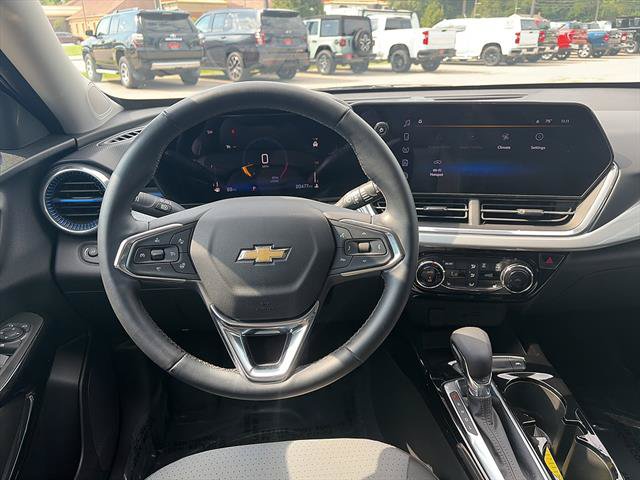 Certified 2024 Chevrolet Trax LT w/ Driver Confidence Package FWD image 11
