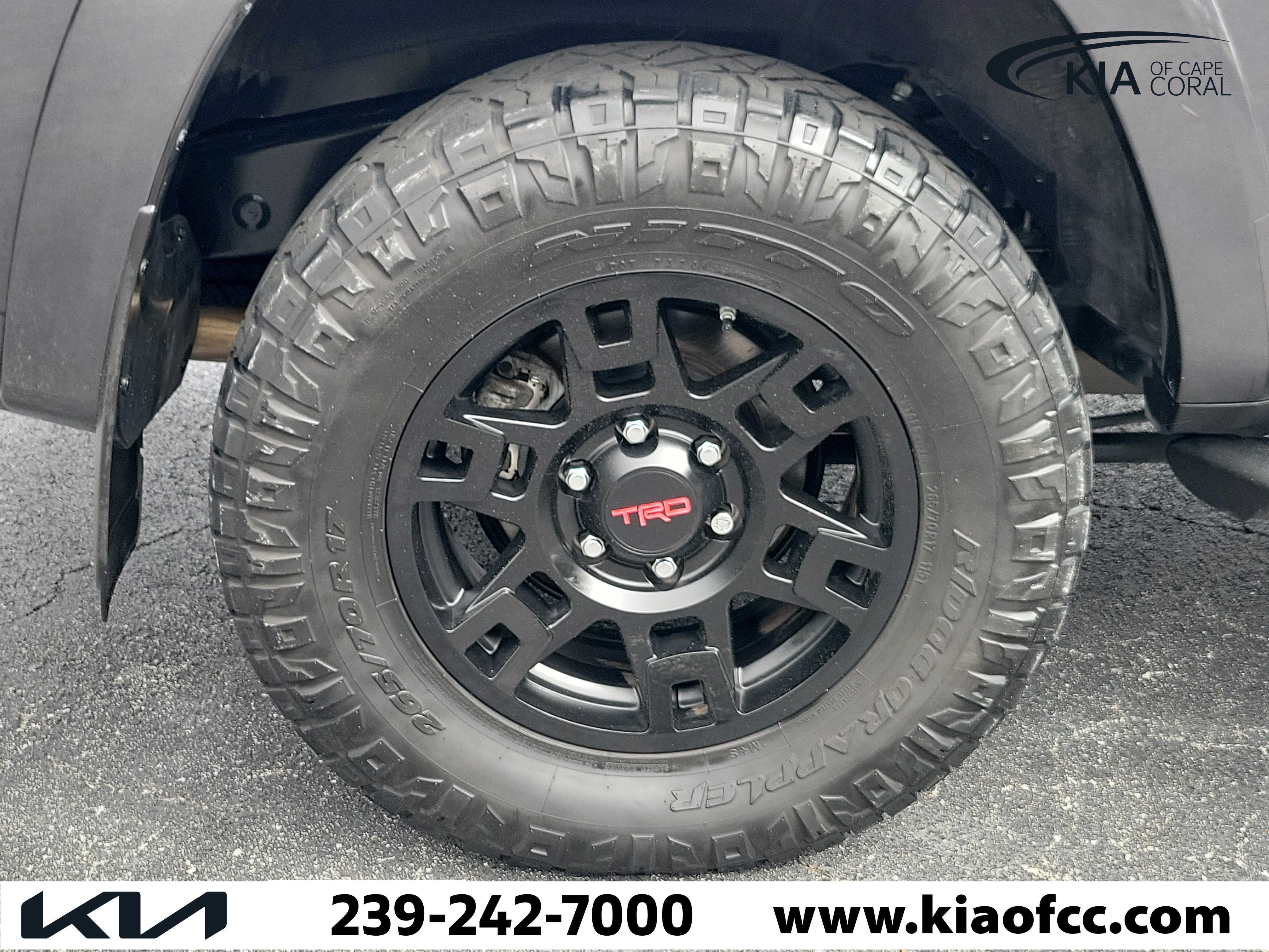 Used 2023 Toyota 4Runner SR5 Premium w/ Moonroof Package RWD image 9