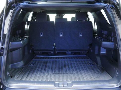 Used 2025 Toyota 4Runner SR5 AWD/4WD image 10