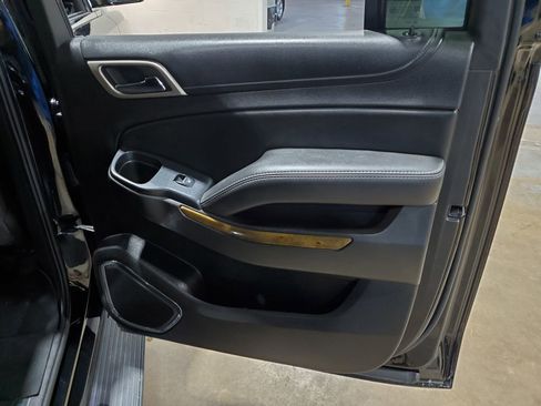 Used 2017 GMC Yukon XL Denali w/ Open Road Package AWD/4WD image 26