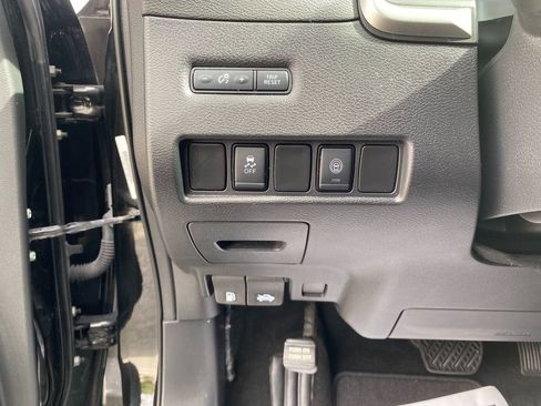 Used 2020 Nissan Murano SV image 14