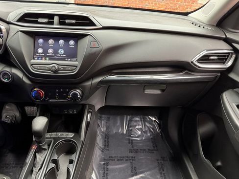 Used 2021 Chevrolet TrailBlazer LT w/ Driver Confidence Package image 17