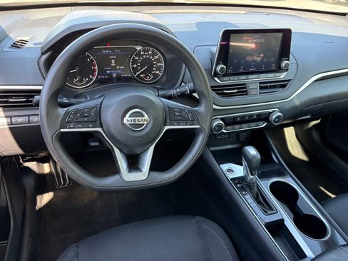 Used 2021 Nissan Altima 2.5 SV image 11