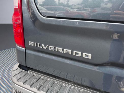Used 2021 Chevrolet Silverado 1500 LT w/ Convenience Package II AWD/4WD image 7