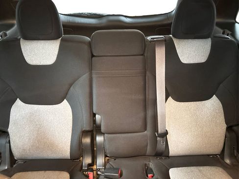 Used 2014 Jeep Cherokee Latitude w/ Cold Weather Group image 16