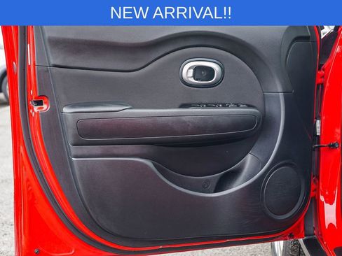 Used 2016 Kia Soul + image 22