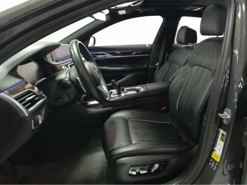 Used 2020 BMW 750i xDrive w/ Executive Package AWD/4WD image 8