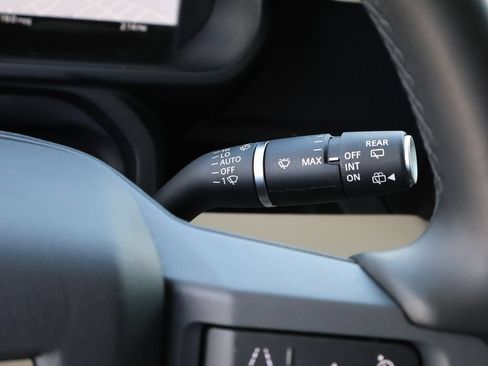 Certified 2024 Land Rover Defender 130 X-Dynamic SE AWD/4WD image 33
