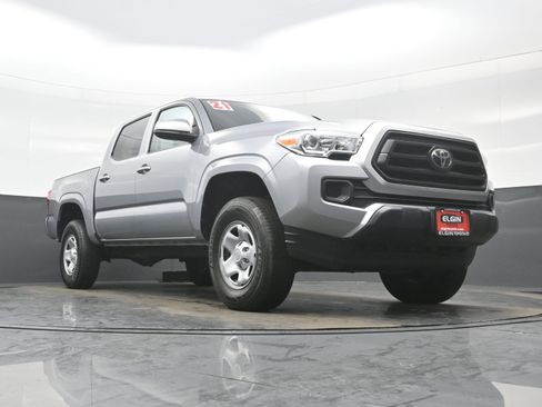 Used 2021 Toyota Tacoma SR image 25