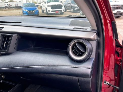 Used 2018 Toyota RAV4 XLE w/ Plus Extra Value Package image 23