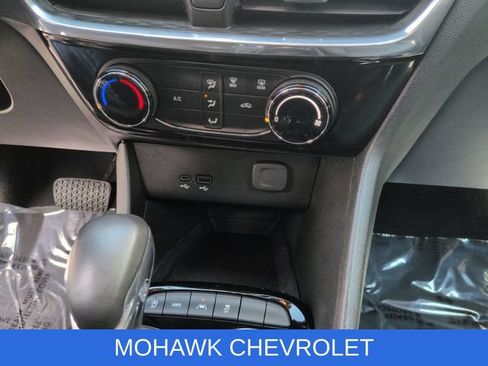 Certified 2024 Buick Encore GX Sport Touring AWD/4WD image 34