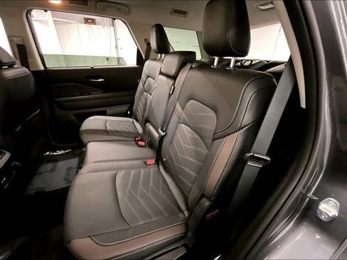 New 2025 Nissan Pathfinder Platinum w/ Cargo Package image 10