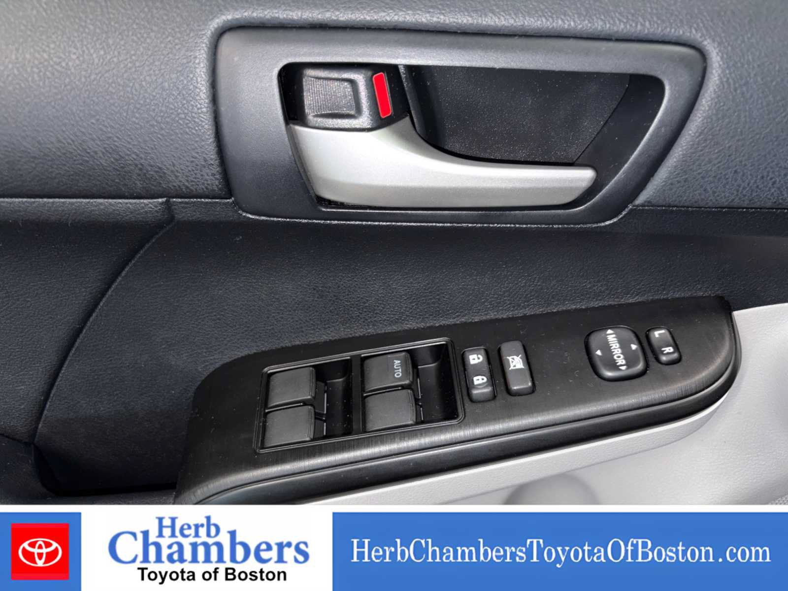 Used 2012 Toyota Camry LE FWD image 14