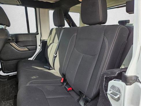 Used 2018 Jeep Wrangler Unlimited Sport image 18