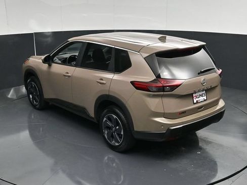 Used 2025 Nissan Rogue SV FWD image 51