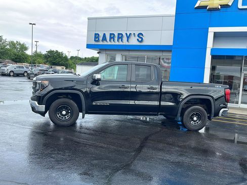 Used 2023 GMC Sierra 1500 Pro AWD/4WD image 2