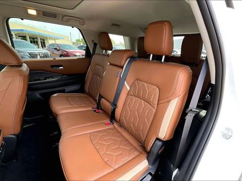 New 2026 Nissan Pathfinder Platinum w/ Cargo Package image 22