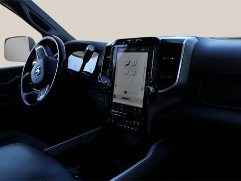 Used 2022 RAM 2500 Big Horn w/ Night Edition image 18