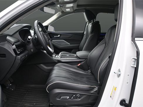 Certified 2026 Acura MDX SH-AWD w/ Advance Package image 6