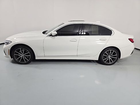 Used 2021 BMW 330i xDrive Sedan w/ Convenience Package image 4