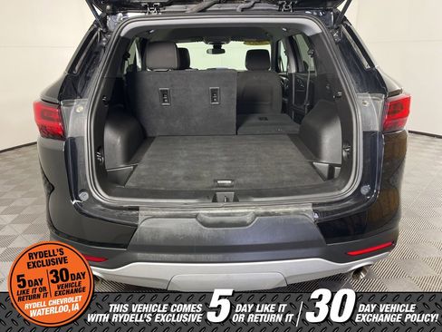 Used 2023 Chevrolet Blazer LT w/ Midnight/Sport Edition image 22