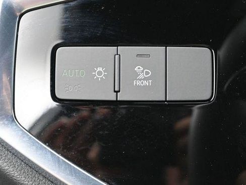 Used 2025 Audi Q3 2.0T Premium w/ Convenience Package AWD/4WD image 16