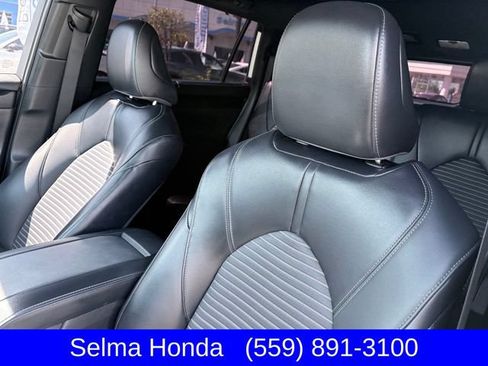 Used 2022 Toyota Highlander XSE AWD/4WD image 13