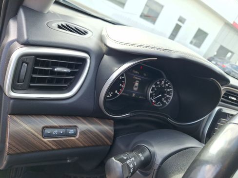 Used 2018 Nissan Maxima Platinum image 18