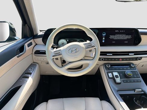 Used 2023 Hyundai Palisade Limited image 18
